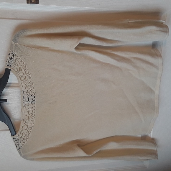 Y2K Crochet neckline Top w/ 3/4 split sleeves Lightweight Knit beaded tie - Picture 12 of 15